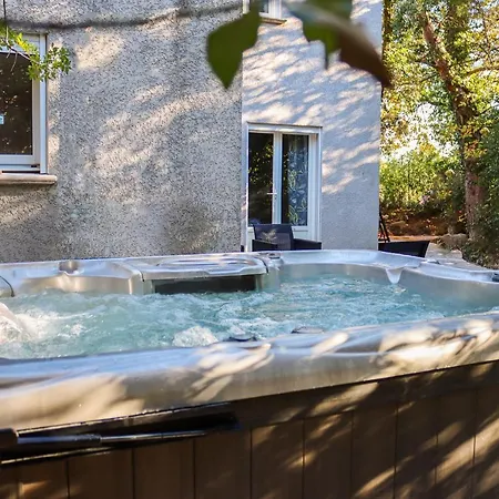 Vakantiehuis Duplex Le Philandra - Jacuzzi- 2 Monteils (Gard)