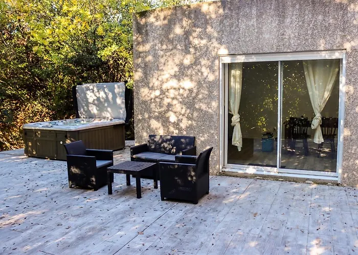 Duplex Le Philandra - Jacuzzi- 2 Дом отдыха Monteils (Gard)
